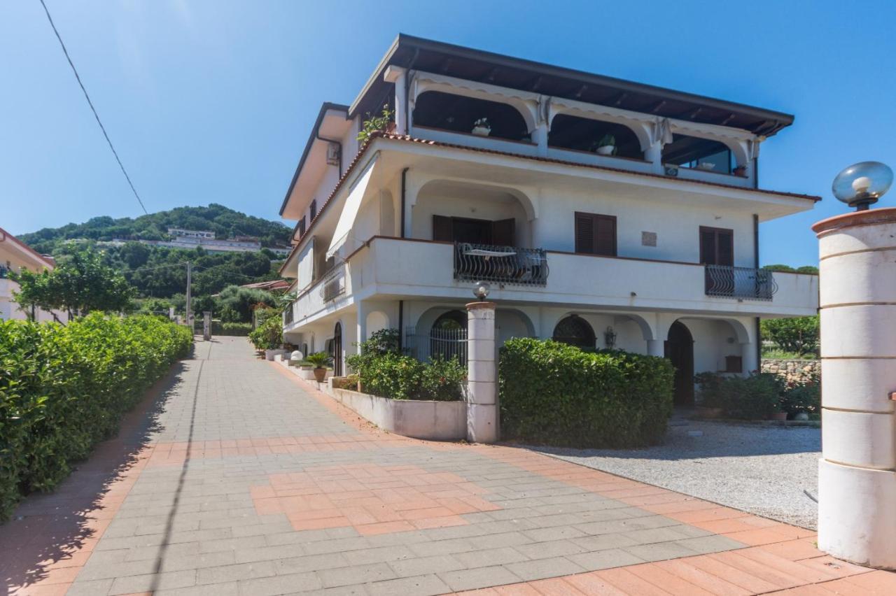 Villa Pomelia Santa Domenica  Eksteriør billede