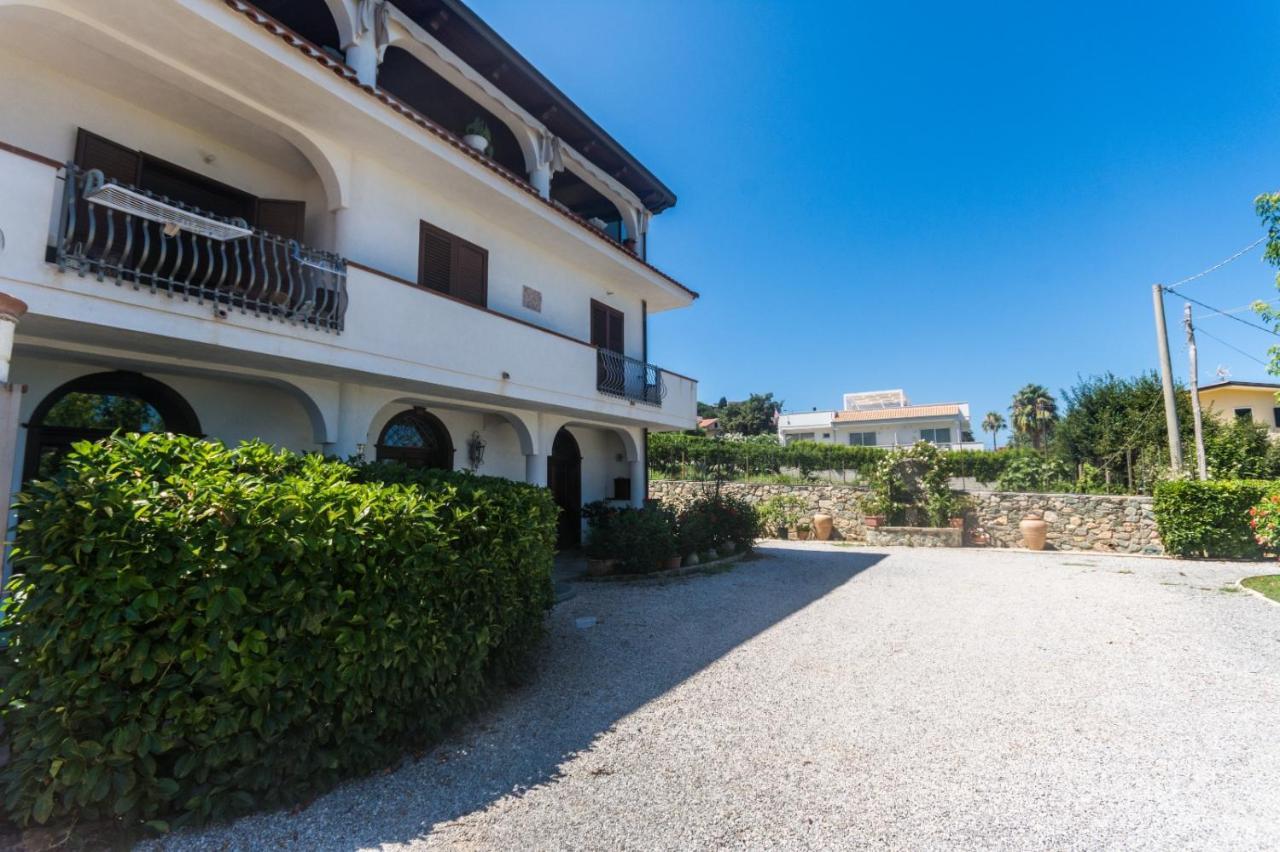 Villa Pomelia Santa Domenica  Eksteriør billede